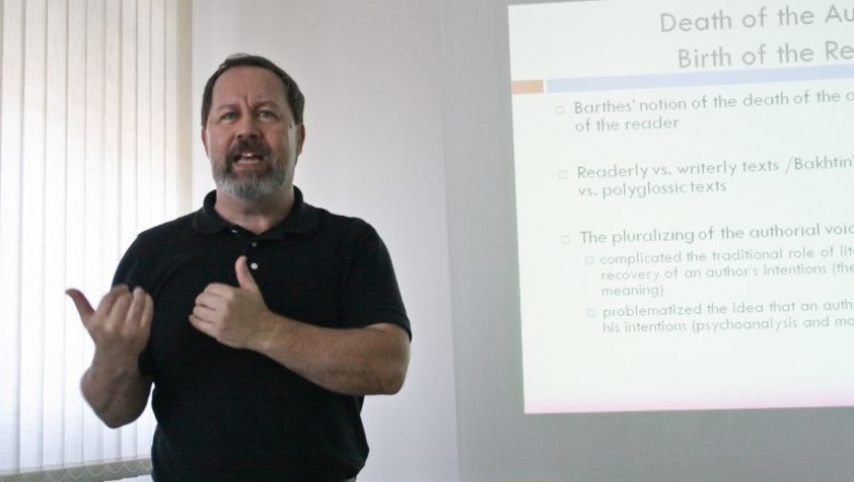 Gostujoči profesor Brian Bear v akciji