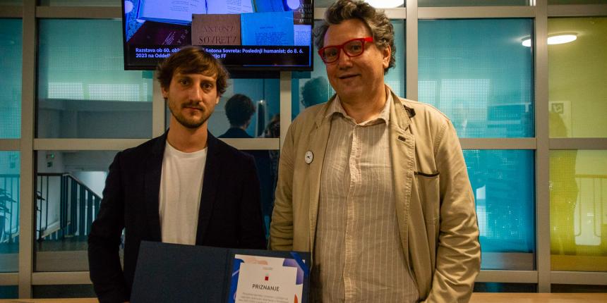 Prejemnik priznanja dr. Luka Gruškovnjak z mentorjem